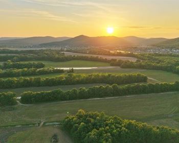 Premier Estate & Outdoor Enthusiast’s Dream
