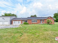 Brick Home & 3.7 /- Acres : Livingston : Overton County : Tennessee